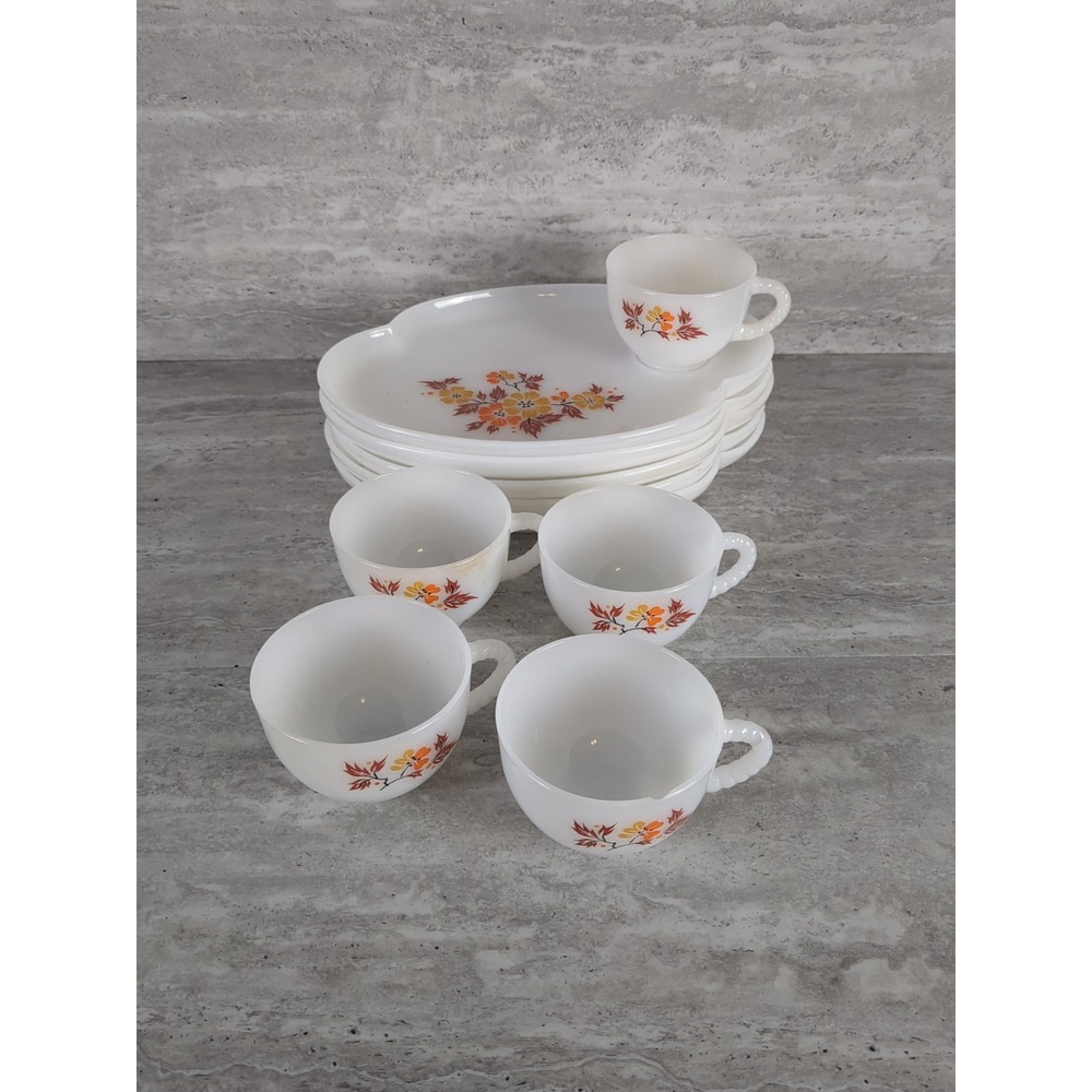 Sets Federal Glass Snack Set‎ Blossom Pattern, One Cup Has Small Chip